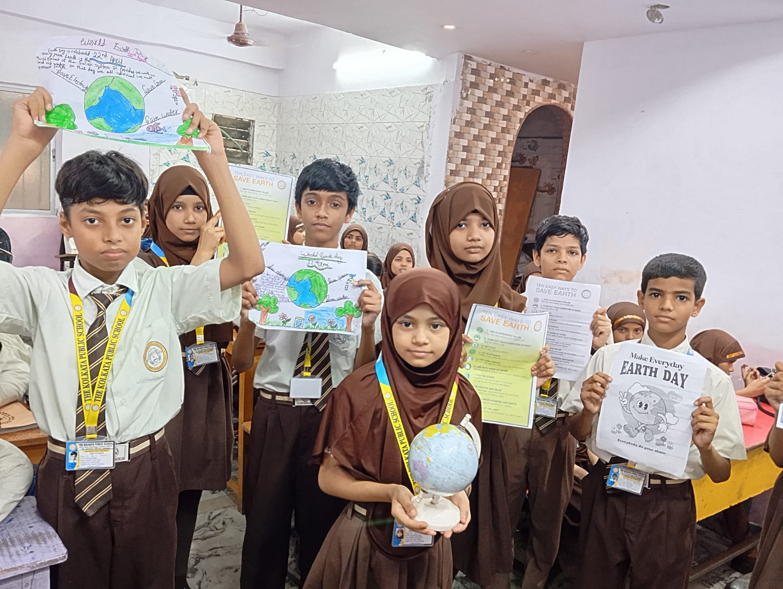 Students presenting their Earth Day projects